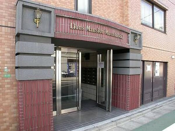 ライオンズマンション武蔵関のエントランス