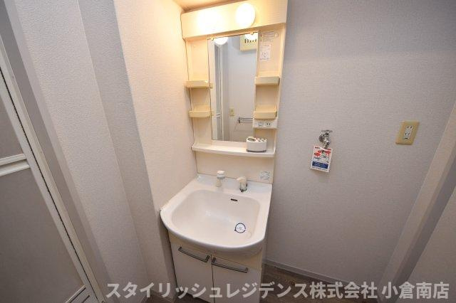 シャーメゾン中曽根　Ａ棟の洗面所