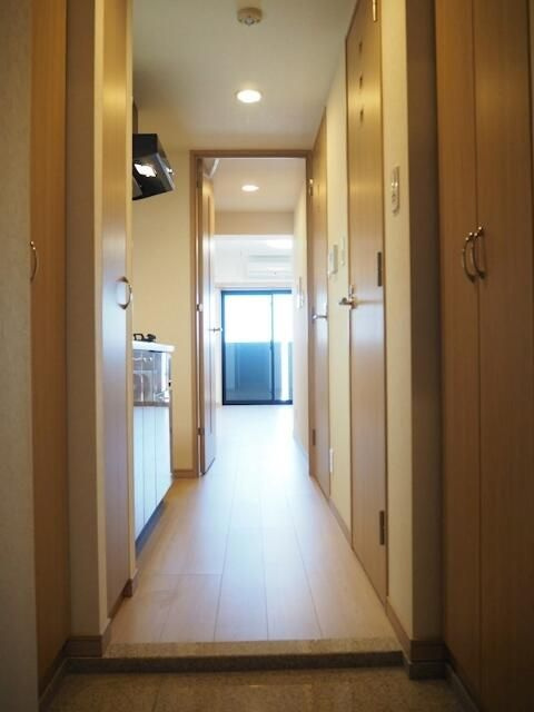 ルーブル三軒茶屋伍番館の玄関