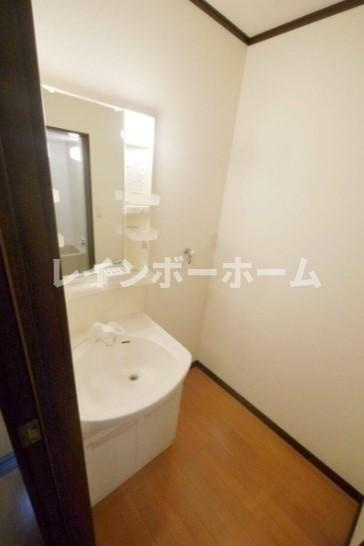 プチロワイヤル壱番館の独立洗面台