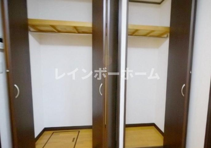 プチロワイヤル壱番館の収納