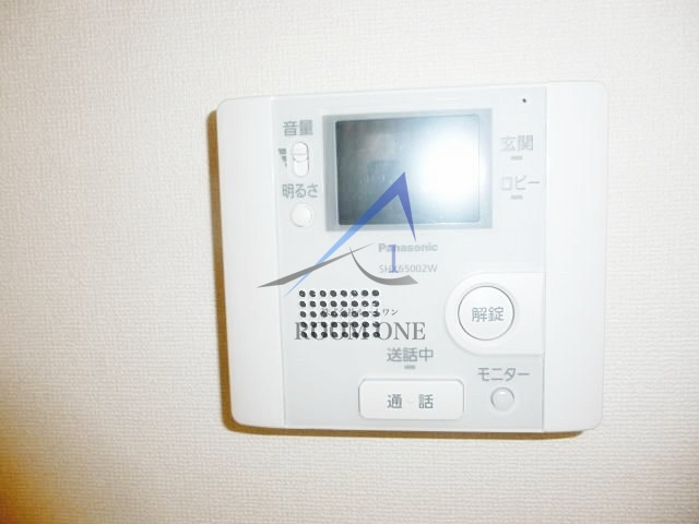 Ｃｌａｉｒ　Ｏｗｌｅｔ　クレールオウレットのセキュリティ|モニター付きインターホンです。