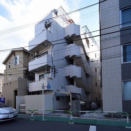ヴェラハイツ椎名町の外観