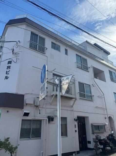 間宮ビルの外観
