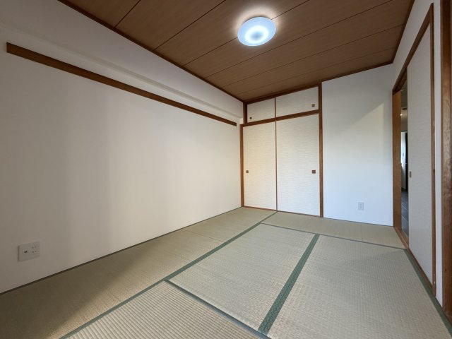 ユニーブル鳴海東ガーデンコートの和室