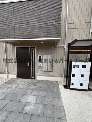 D-ROOM+西町のエントランス|建物の内部です