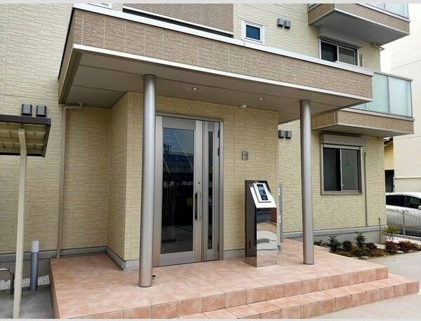 ハピネス田神駅前のエントランス
