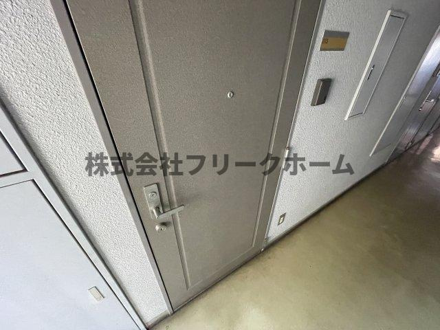 武蔵野市境２丁目の賃貸マンションの玄関