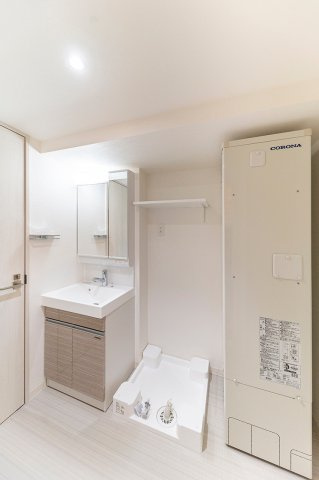 荒川区東日暮里５丁目の賃貸マンションの洗面所