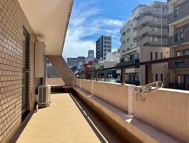 【バルコニー】