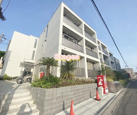 グランデクラッセ新都心の外観
