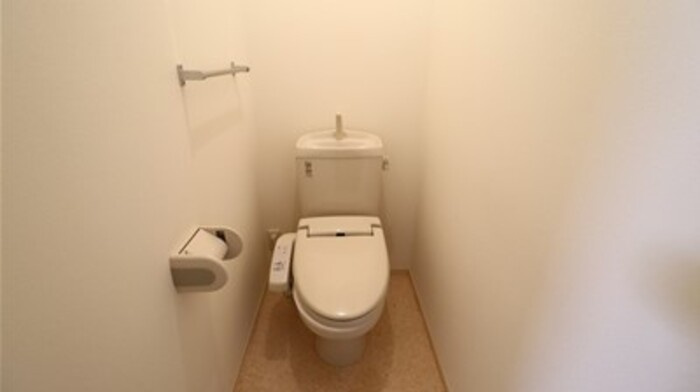 アプリコットのトイレ|ゆったりとした空間のトイレです
