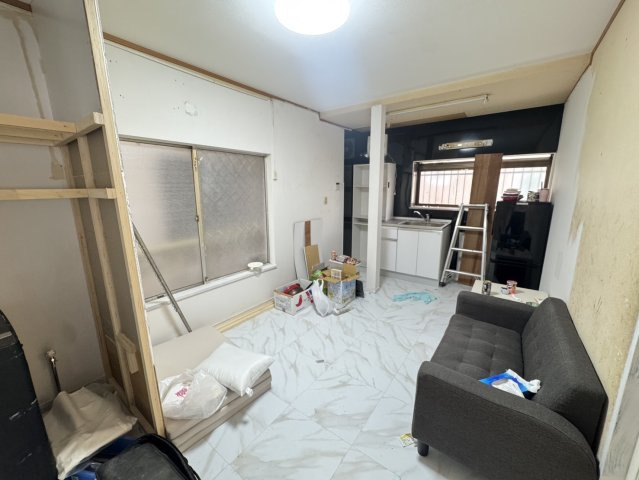 【居間・リビング】 | 北葛飾郡杉戸町内田三丁目　中古住宅