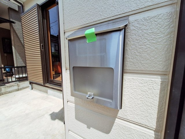 【設備】 | 板橋区赤塚4丁目　中古一戸建住宅（成増店） | 日々の郵便物の受け取りをスムーズに行える郵便ポストを設置しています。