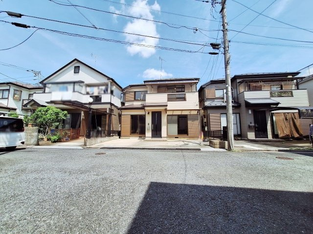 【前面道路含む現地写真】 | 板橋区赤塚4丁目　中古一戸建住宅（成増店） | 教育施設が近く商業施設が充実しており、生活至便な住環境です。