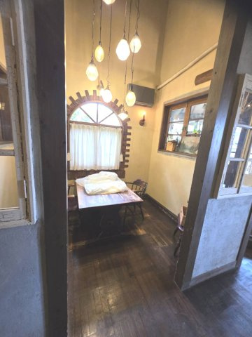向山町5-17店舗の内装