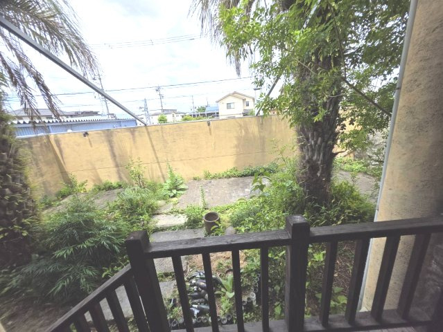 向山町5-17店舗の庭