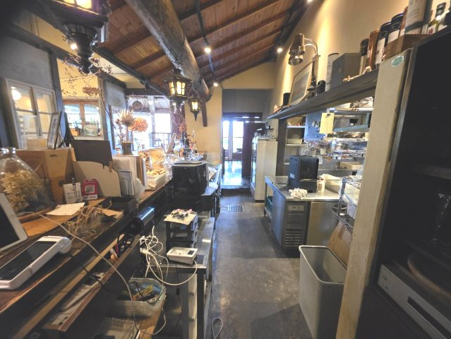 向山町5-17店舗の内装