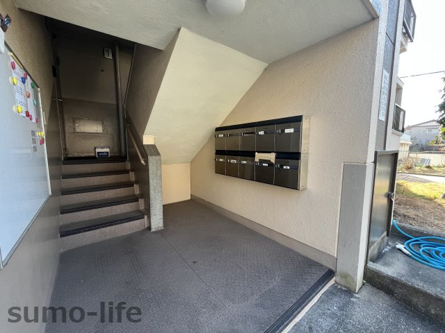 御園団地4号棟のロビー