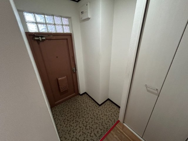 スリール住吉山手の玄関