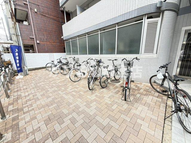 メゾンドシュルヴィーのその他