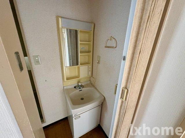 明香マンションの洗面所