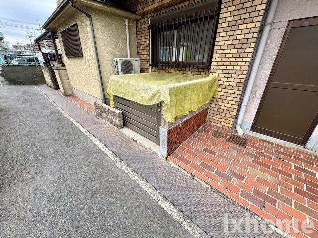 明香マンションのエントランス