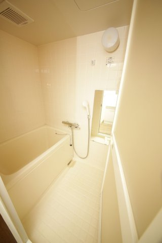 ミキビル桐ヶ丘　1号館の浴室|別部屋同間取りのお写真となります。参考にご覧くださいませ。現状と異なる場合は現状優先となります