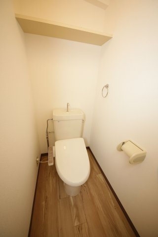 ミキビル桐ヶ丘　1号館のトイレ|別部屋同間取りのお写真となります。参考にご覧くださいませ。現状と異なる場合は現状優先となります
