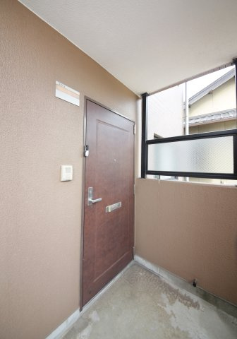ミキビル桐ヶ丘　1号館の玄関