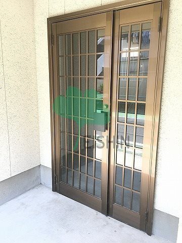 サニーコートのエントランス