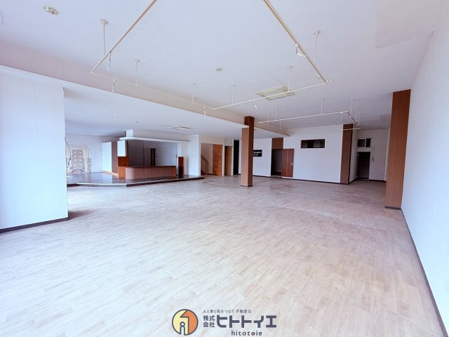 東合川新町店舗