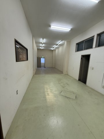 東合川新町店舗のロビー