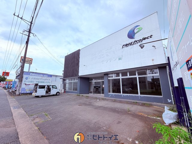 東合川新町店舗の駐車場