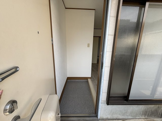 灘北キュービックの玄関