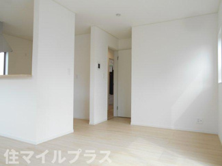 【居間・リビング】 | 郡山市富田町町内新築一戸建て3棟 | ゆったり過ごせるリビングです