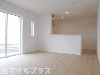 【居間・リビング】 | 郡山市安積町笹川新築一戸建て9棟 | ゆったり過ごせるリビングです