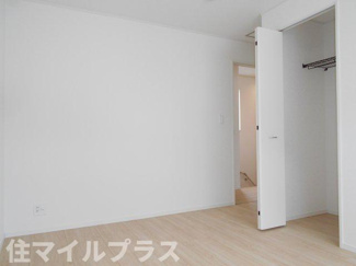 【洋室】 | 郡山市安積町笹川新築一戸建て9棟 | 落ち着いた色調の洋室です