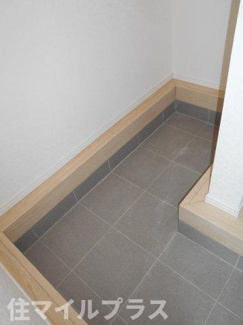 【玄関】 | 郡山市安積町笹川新築一戸建て9棟 | 明るい玄関です