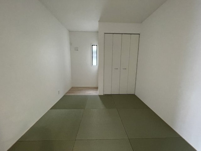 【和室】 | 【新築分譲住宅　～クレイドルガーデン～】 山形市下条町　第11　☆全3棟☆ | 【Japanese style room】
家事スペースやお子様の遊び場として、または客室として、大活躍間違いなしの和室。注目されているダイヤロン畳を使用。傷みづらくダニやカビの発生も抑えてくれます◎
