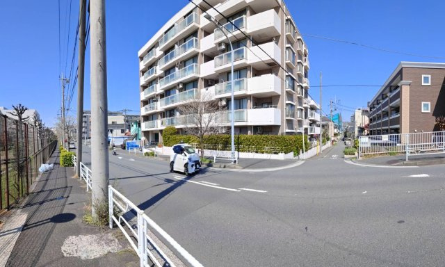 コスモ鶴見セジュール104の外観|外観は落ち着いています