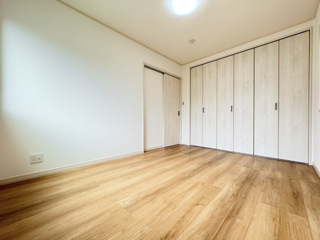 本巣郡北方町 高屋清流６丁目（美江寺駅） 2階建　5ＬＤＫの洋室|2階洋室