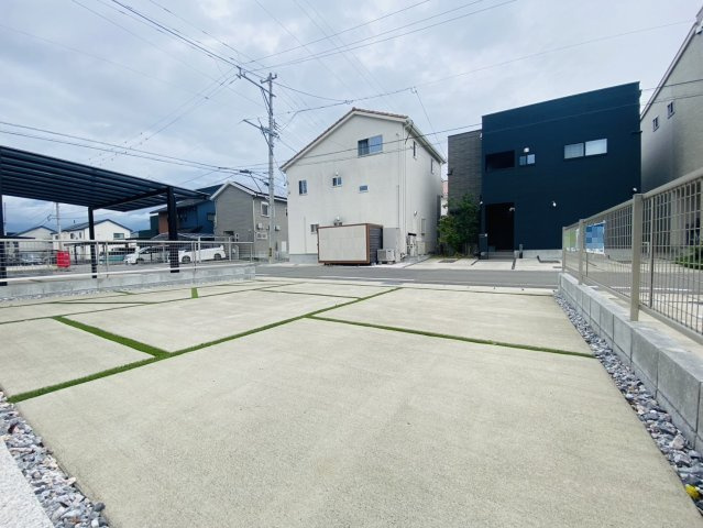 本巣郡北方町 高屋清流６丁目（美江寺駅） 2階建　5ＬＤＫの駐車場|3台駐車可能