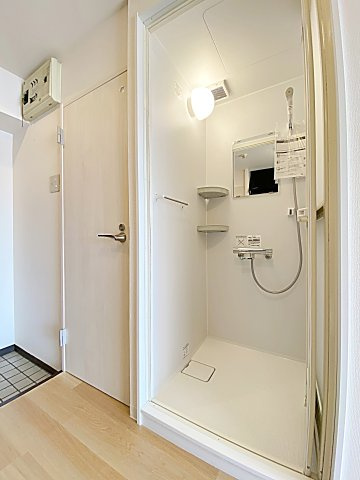 麦島建設本社ビルのシャワールーム