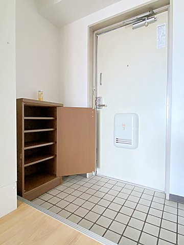 麦島建設本社ビルの収納