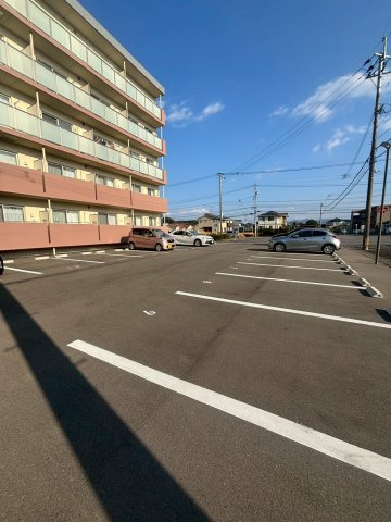 comfort UMEDAの駐車場