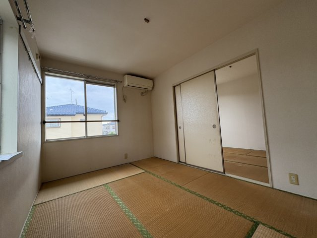エクリュウハウスの和室