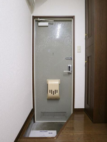 プラムコットの玄関