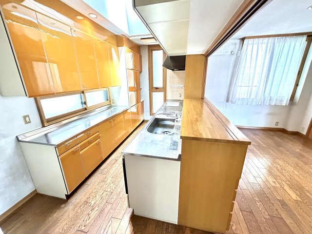 淡路市仮屋戸建のキッチン