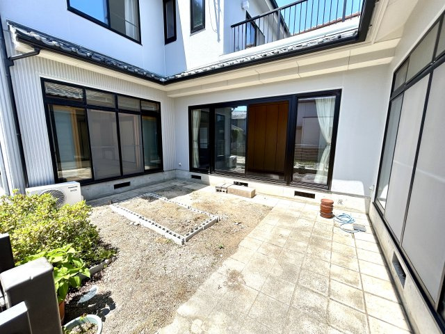 淡路市仮屋戸建の庭